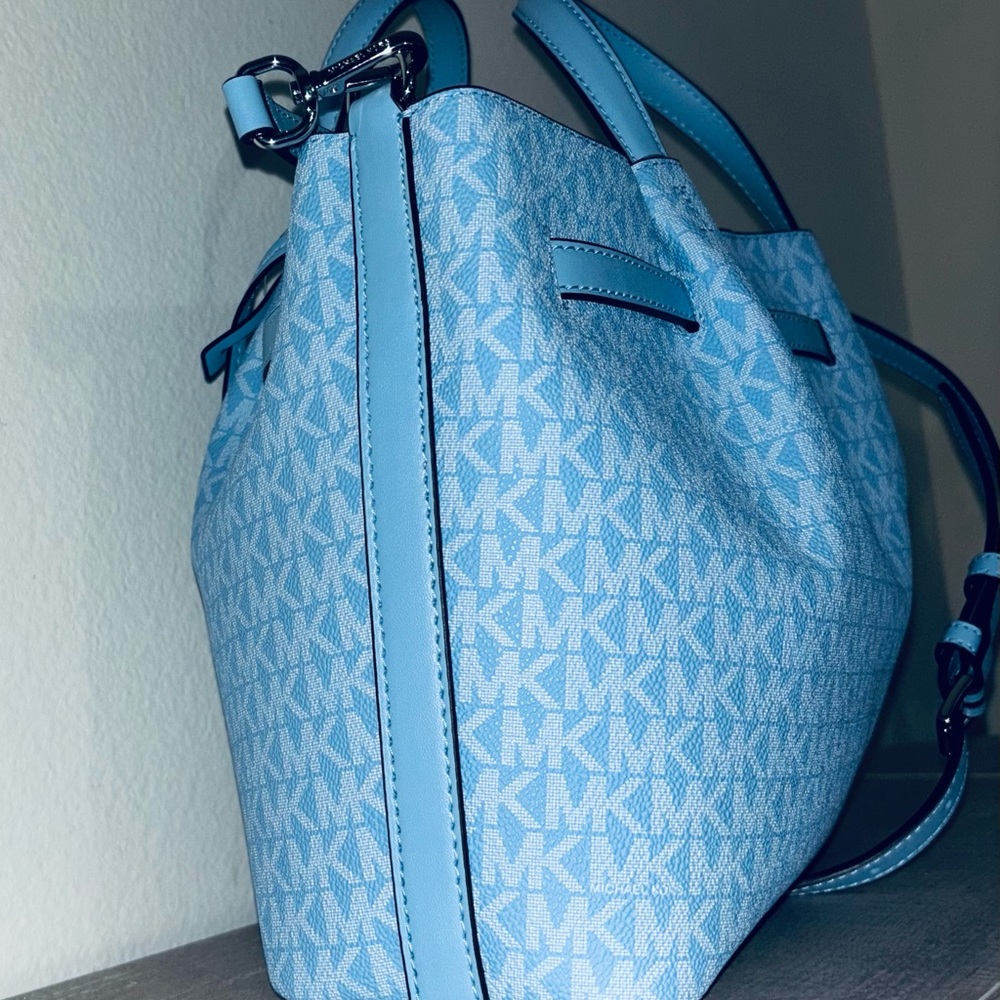 Michael Kors Carson Medium Sky Blue Satchel - Picture 3 of 7